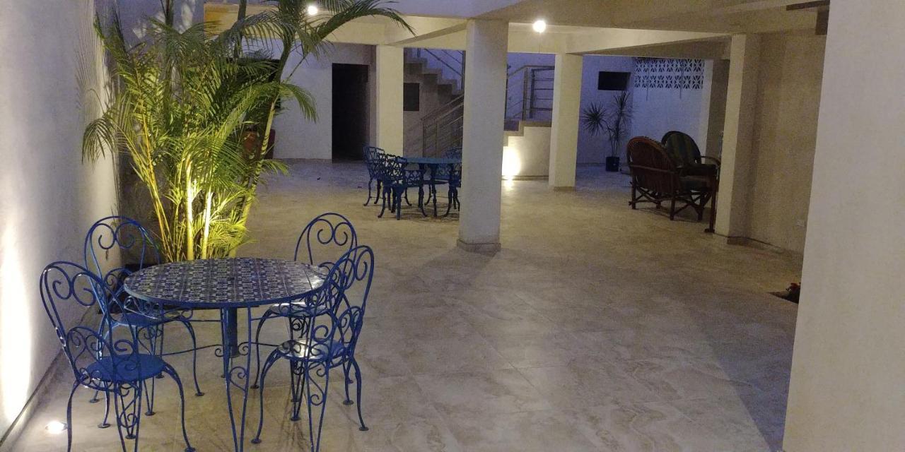 Hotel Lorimar لاباز المظهر الخارجي الصورة