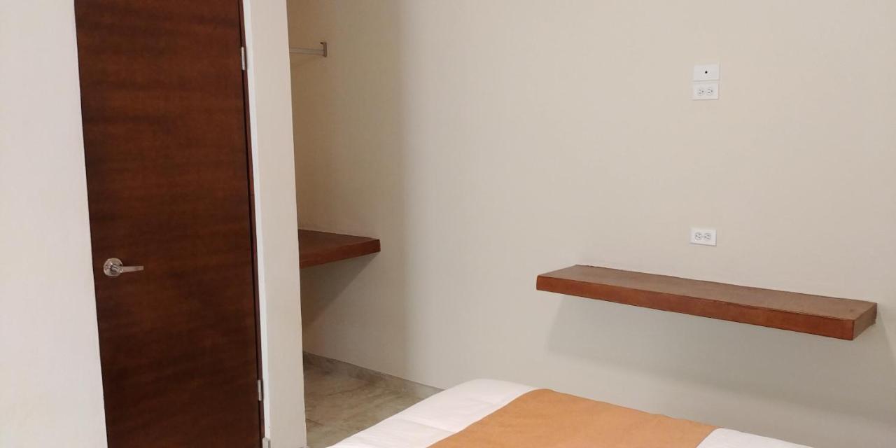 Hotel Lorimar لاباز المظهر الخارجي الصورة