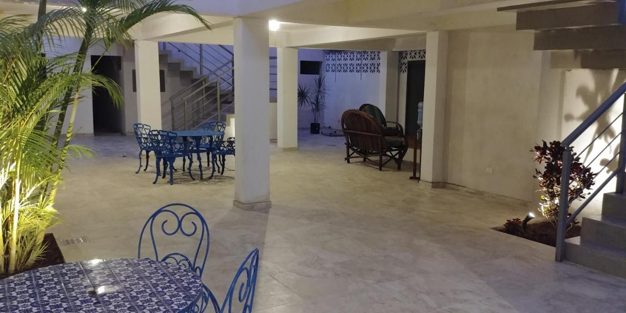Hotel Lorimar لاباز المظهر الخارجي الصورة