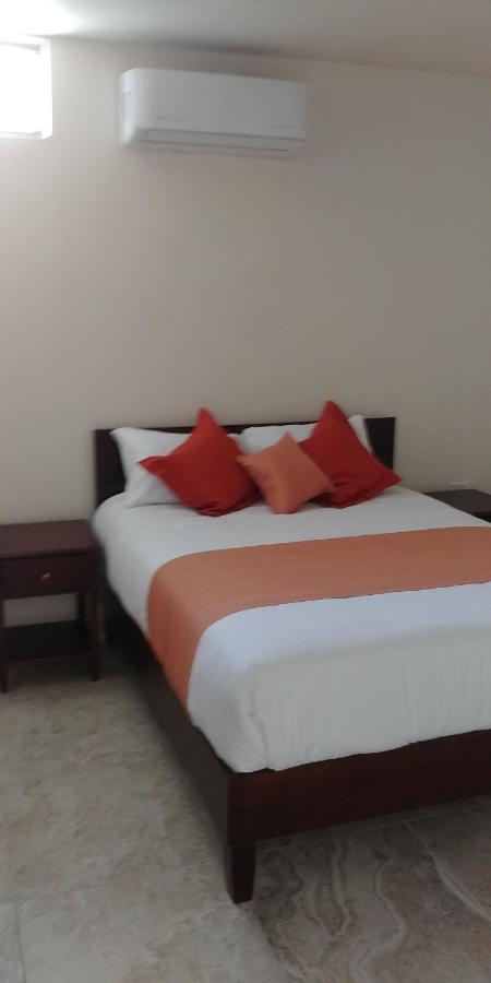 Hotel Lorimar لاباز المظهر الخارجي الصورة