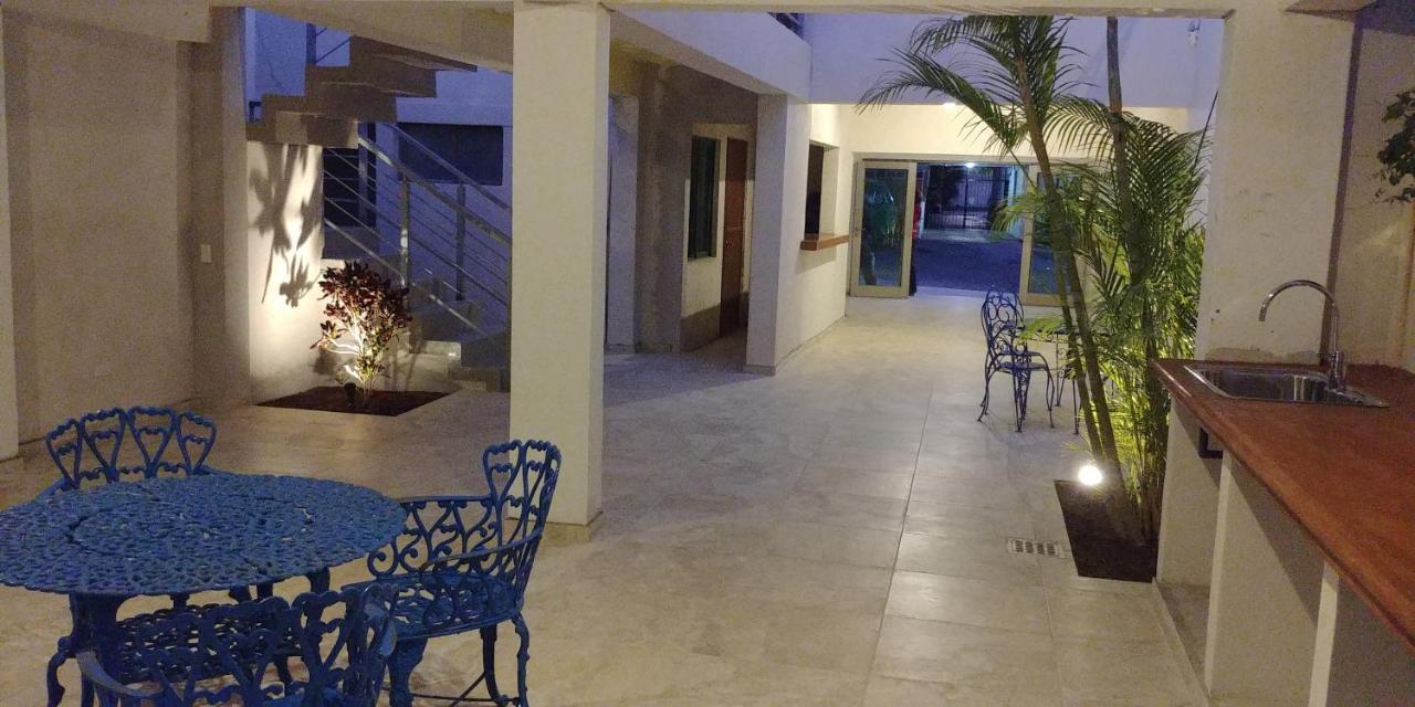 Hotel Lorimar لاباز المظهر الخارجي الصورة